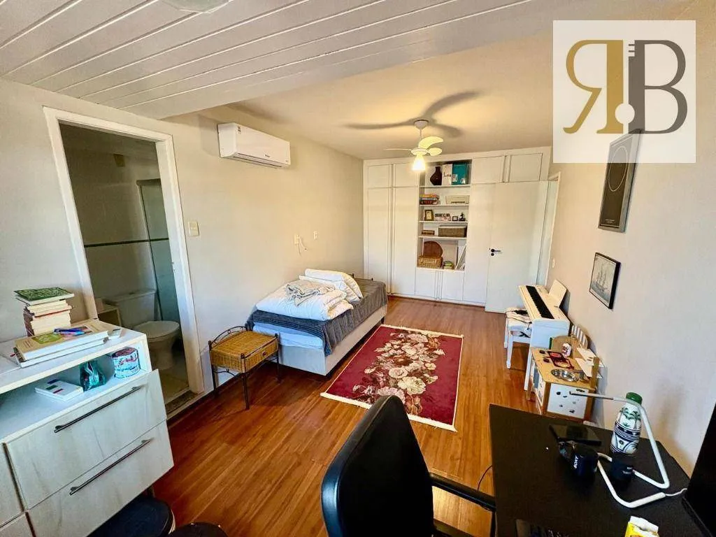 Furnished house with 5 bedrooms and 532 m² — photo 25