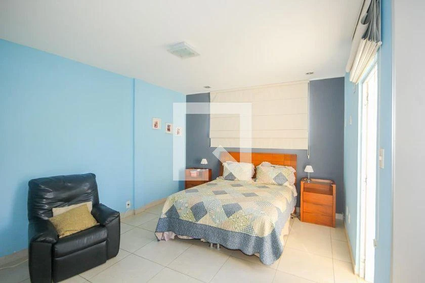 Furnished apartment, 230 m², with a walk-in closet — photo 27