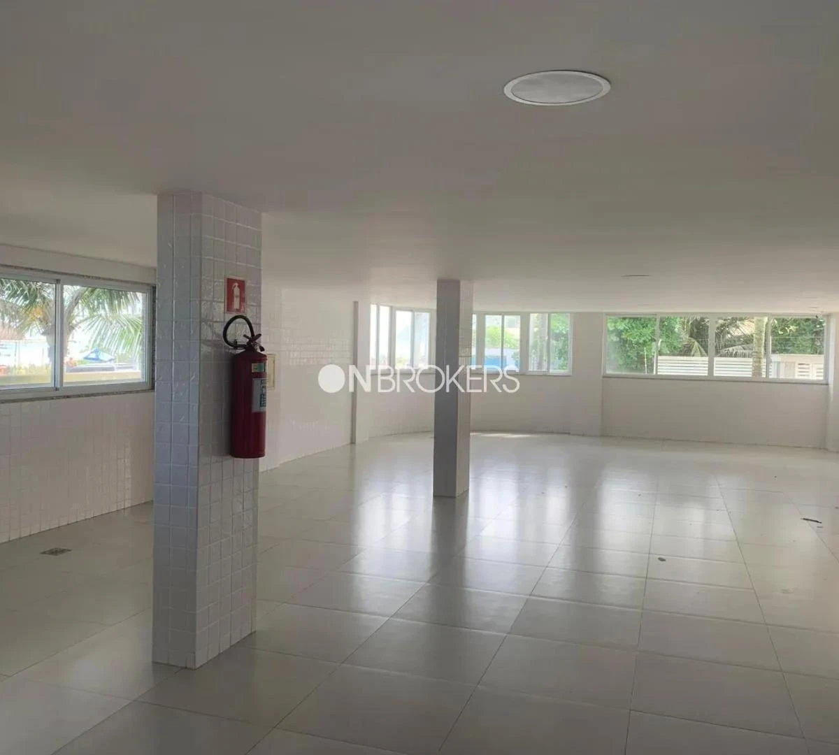 240 m² apartment with 4 en-suite bedrooms and balcony — photo 22