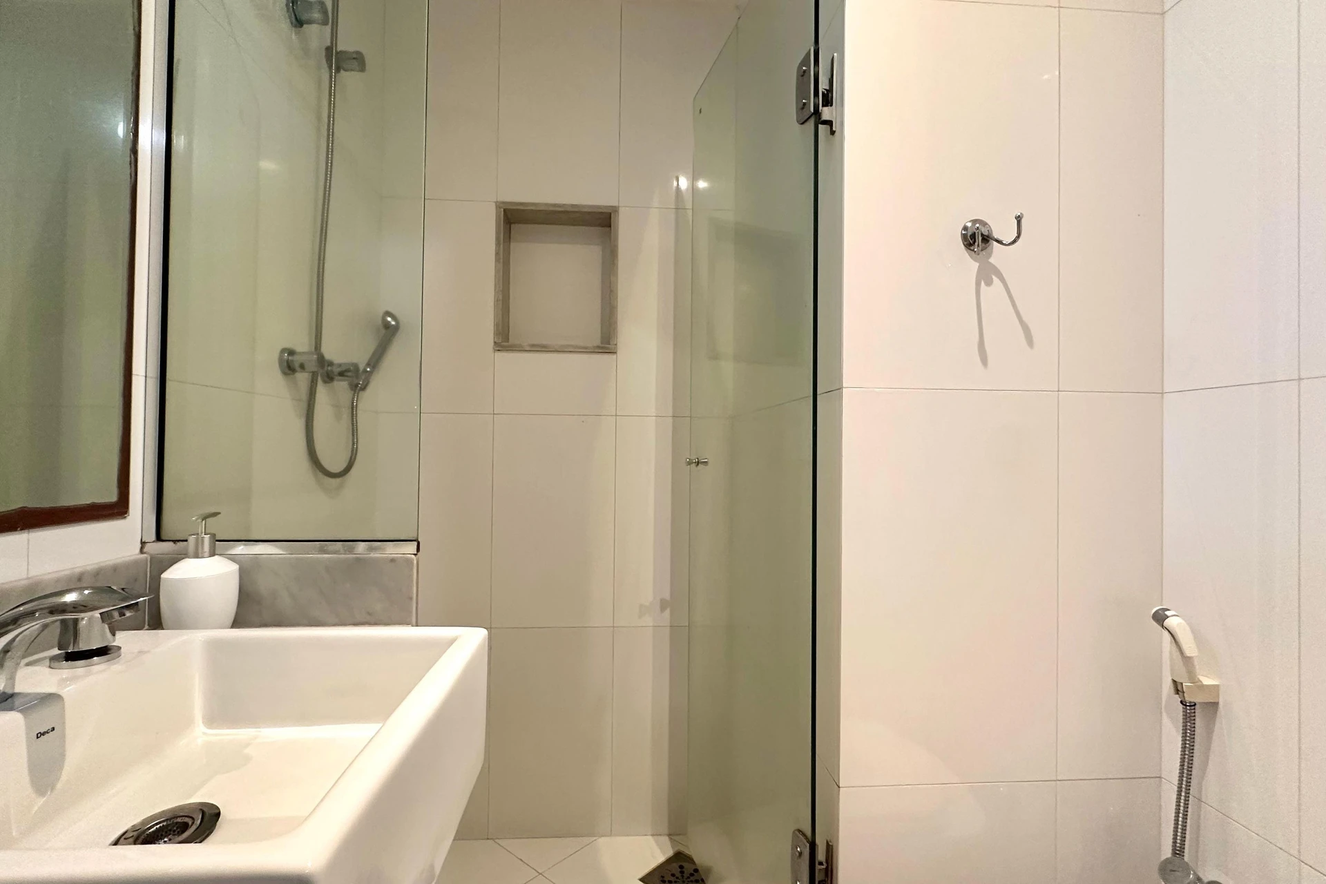 Apartamento mobiliado com 3 quartos e fogão a gás — photo 29