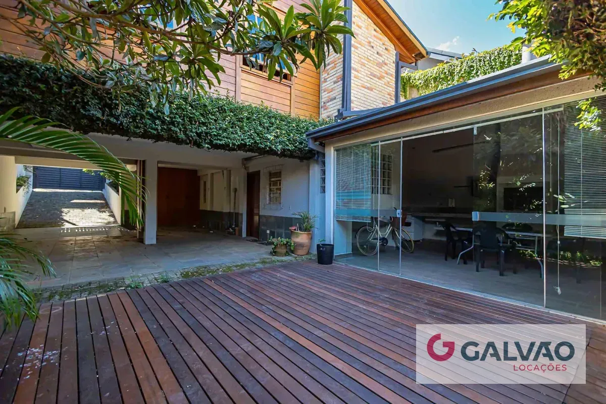 Casa sin amueblar con 3 dormitorios, cocina cerrada y balcón — photo 51