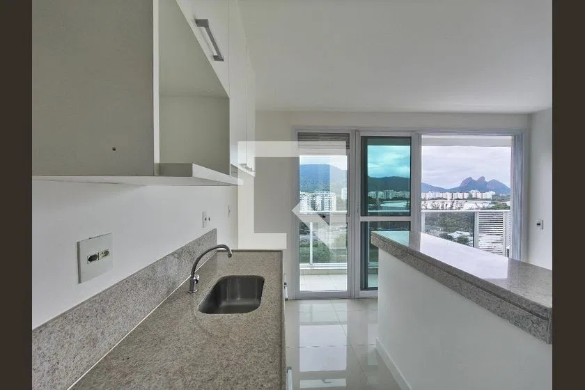 2-bedroom apartment with a mountain view — photo 5