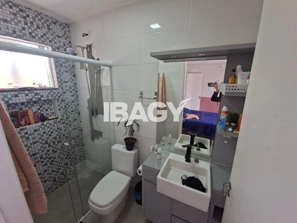 Furnished apartment, 180 m², with a glass-enclosed balcony