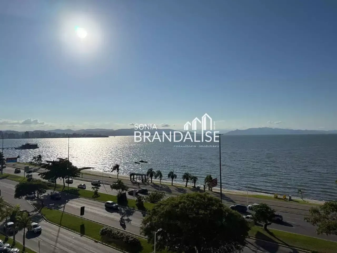 Apartamento amueblado con vista al agua y 2 dormitorios — photo 11