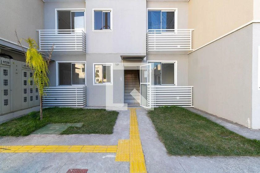 2-bedroom apartment with a closed-off kitchen — photo 4