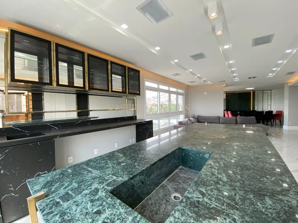 Вид на воду та 4 спальні: квартира 304 м² — photo 8