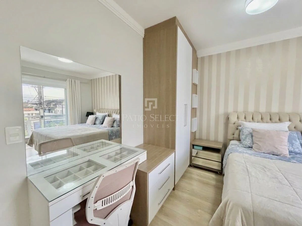 3-bedroom house with a bathtub — photo 3