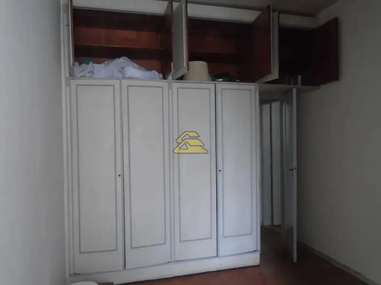 Apartamento de 2 quartos com cozinha separada e fogão a gás — photo 7