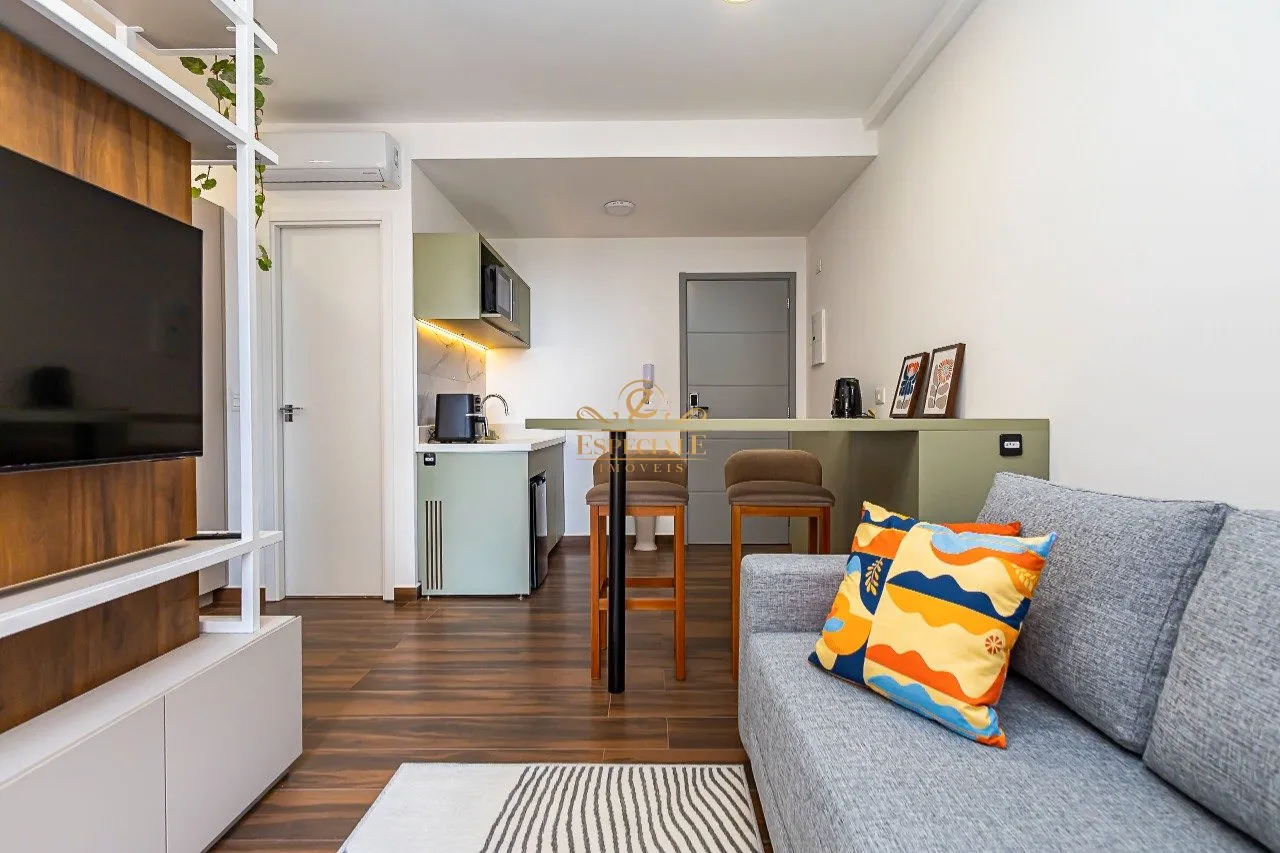 1-bedroom apartment with 35 m² and wood flooring — photo 4