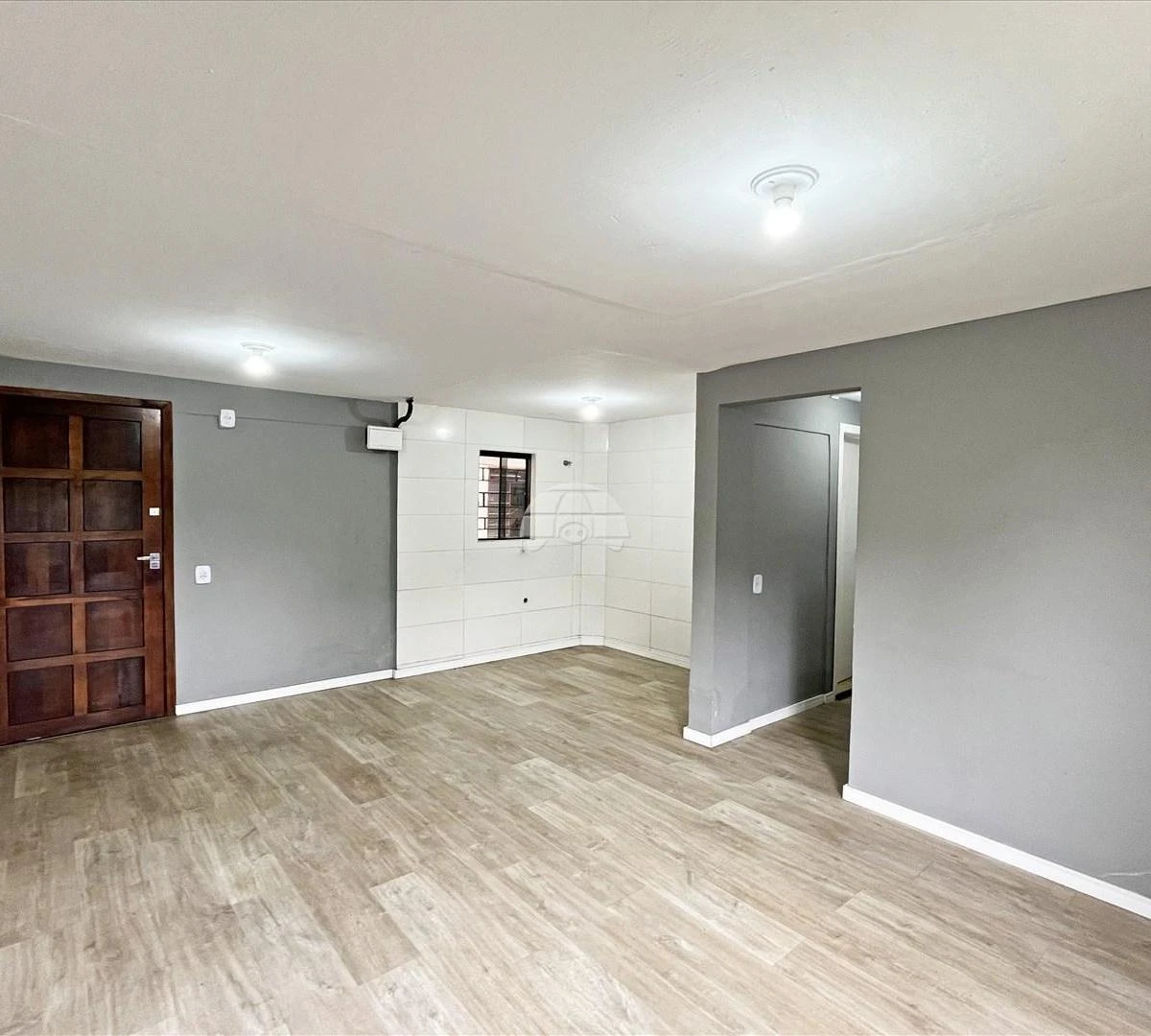 Wood or laminate floors in a 3-bedroom apartment, 48 m² — photo 5