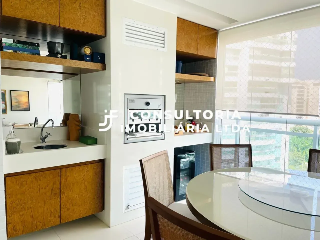 Apartamento mobiliado 160 m² com 3 quartos e 5 banheiros — photo 4