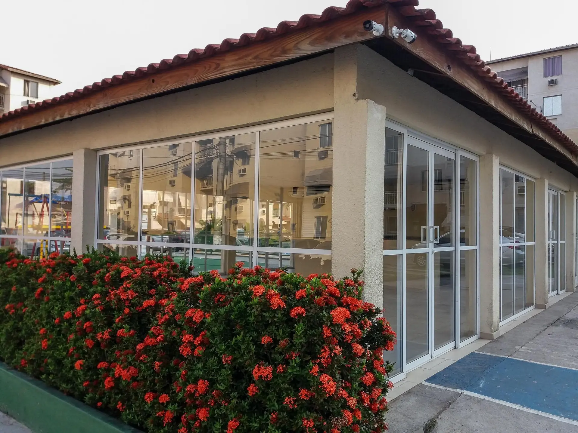 Apartamento amueblado con 2 dormitorios y balcón — photo 49