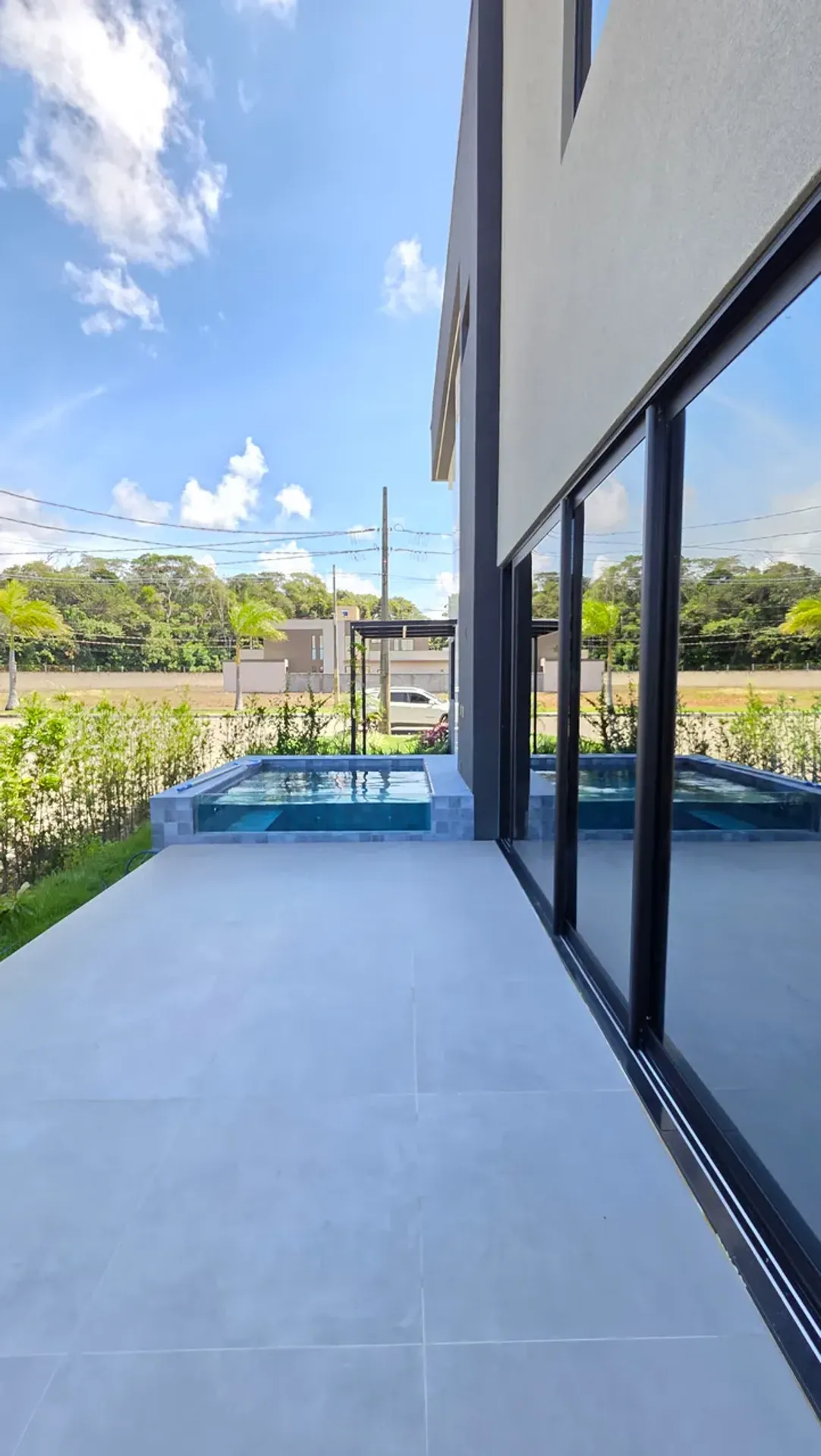 Furnished house with balcony and open-plan kitchen — photo 5