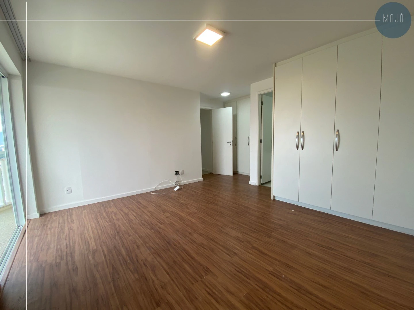 4-bedroom apartment with a mountain view in Rio de Janeiro — photo 4