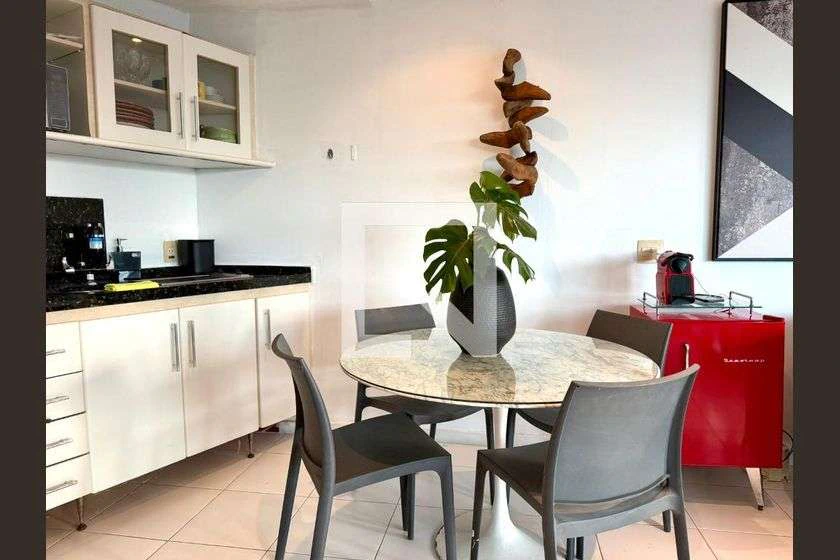 Apartamento mobiliado com 1 quarto e varanda envidraçada — photo 12