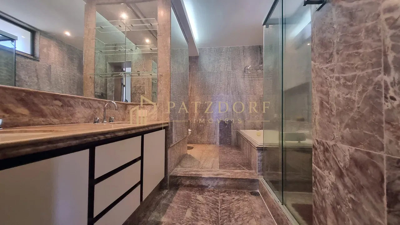 Apartamento 270 m² com 4 quartos e cozinha fechada — photo 31
