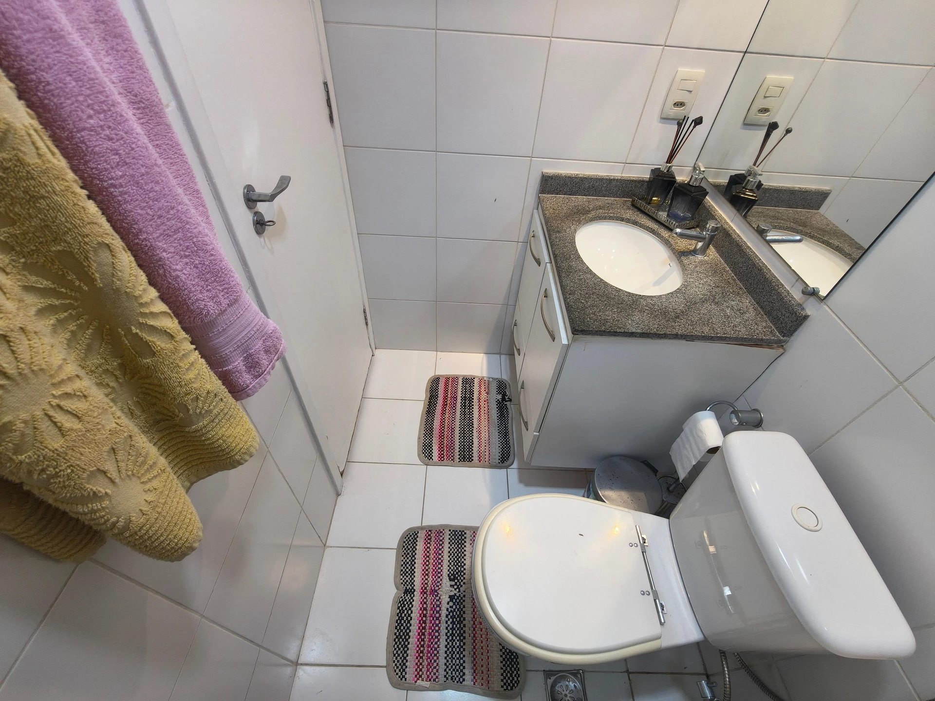 Furnished apartment, 57 m², with a washing machine — photo 28