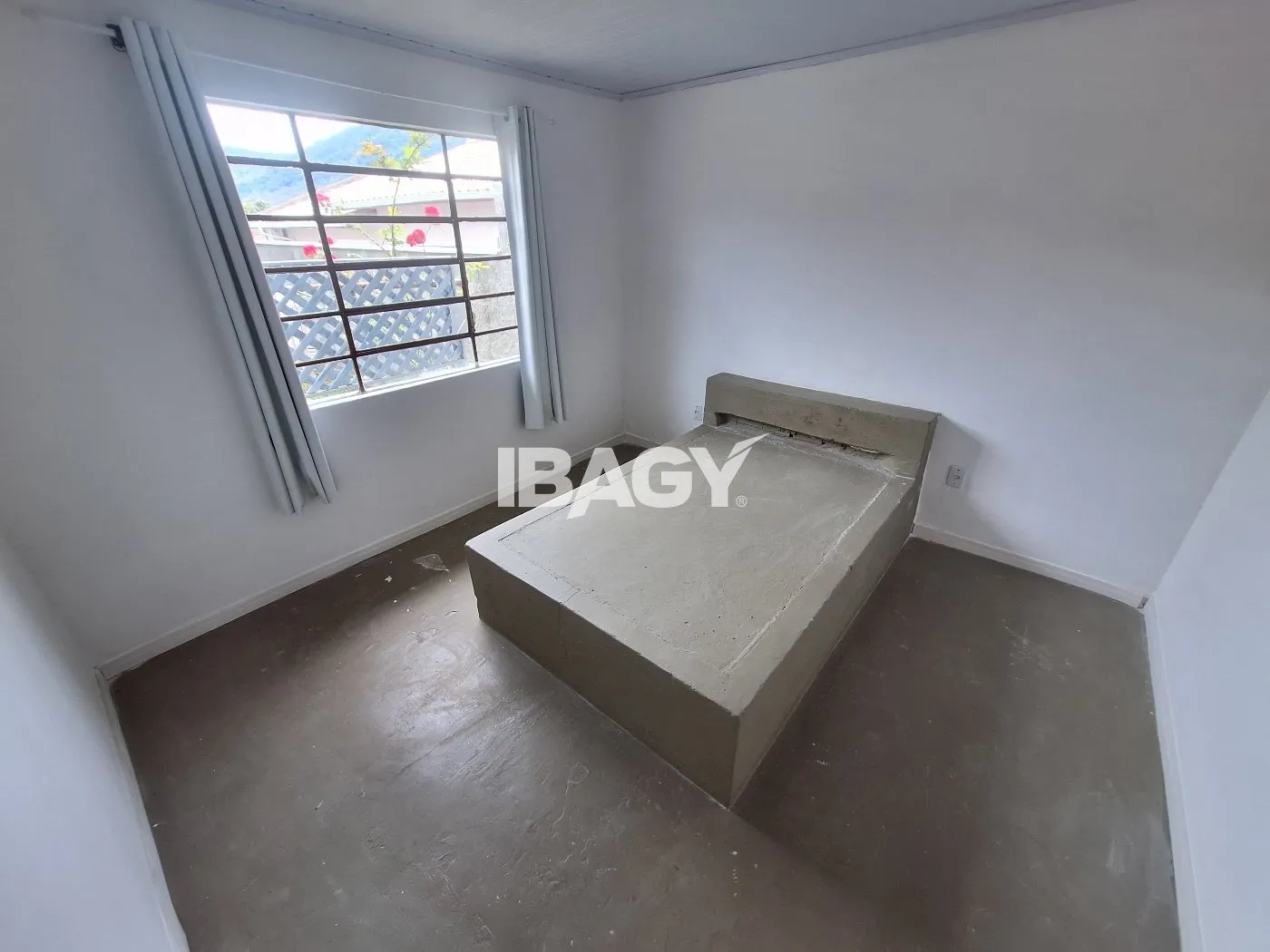 3-bedroom house with a grill on the balcony in Florianópolis — photo 12