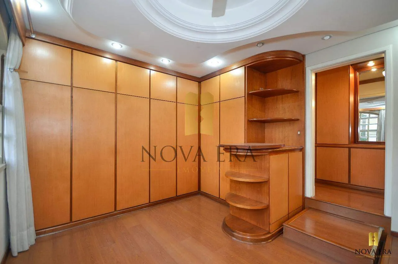 4-bedroom house with a grill on the balcony in Curitiba — photo 27