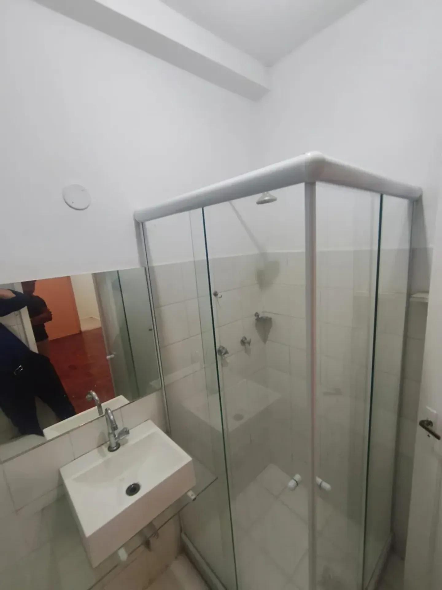 Деревянный пол или ламинат и 1 спальня: квартира 35 м² — photo 6