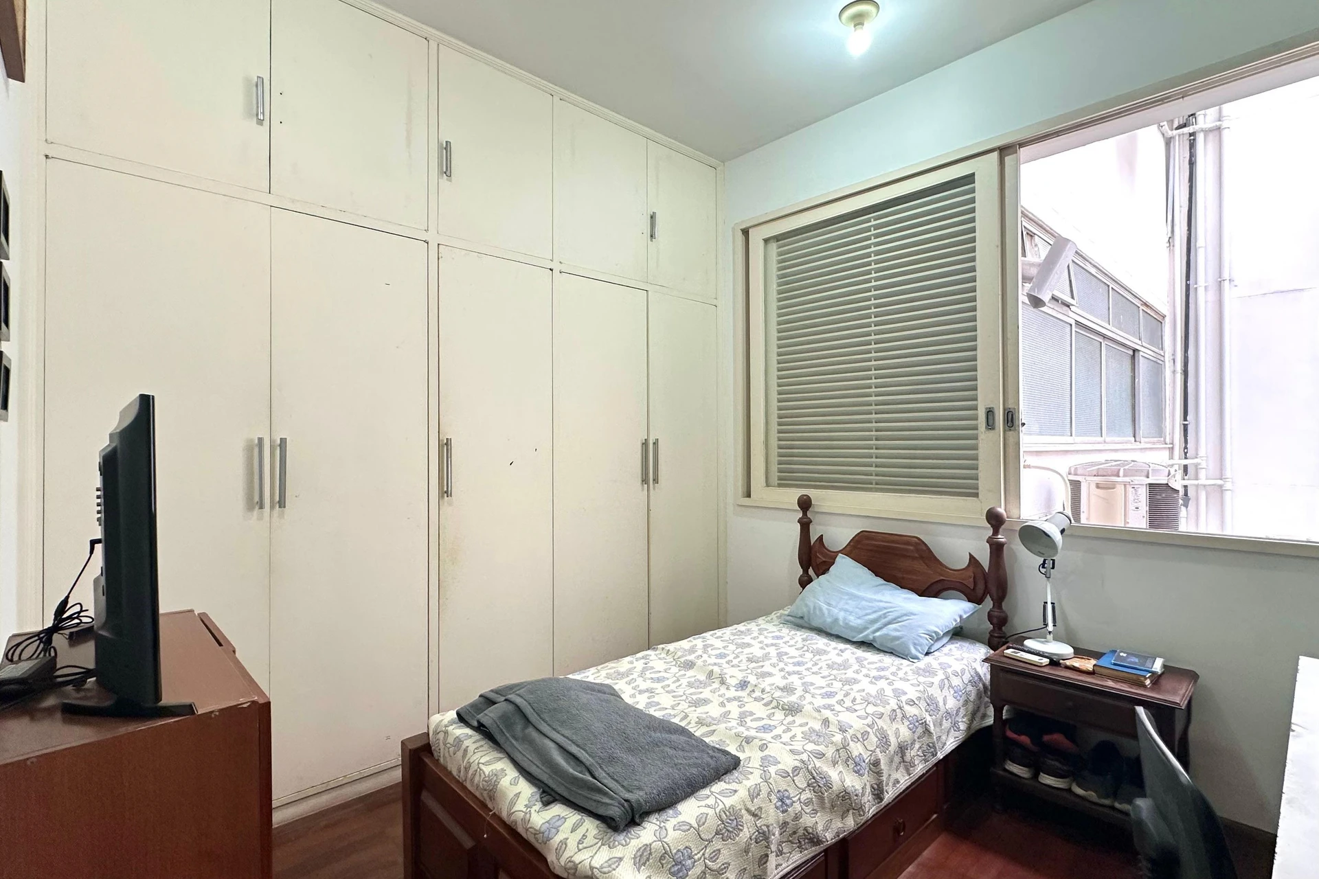200 m² apartment with a washing machine and a home office — photo 54