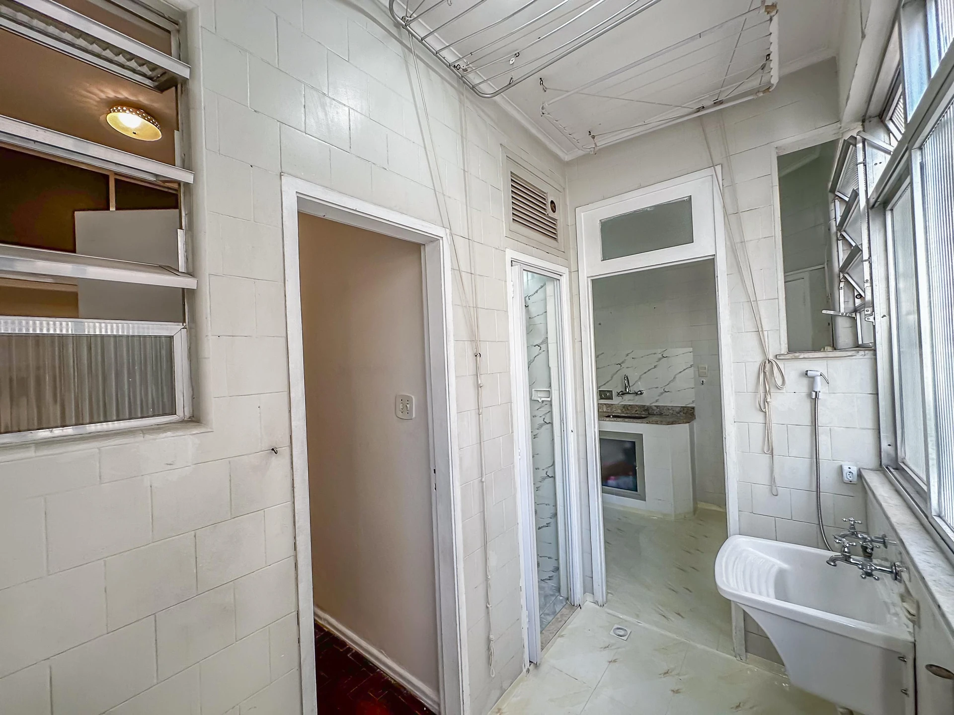 Apartment with 3 bedrooms and 2 bathrooms — photo 38