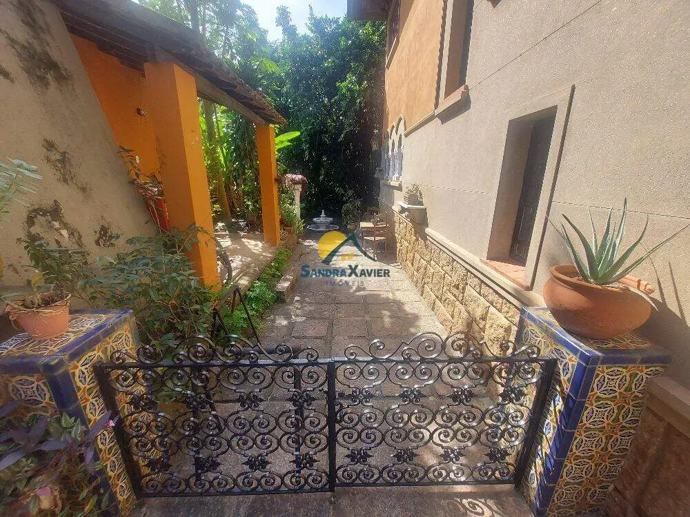 Furnished 700 m² house with 4 bedrooms and 2 en-suites — photo 38