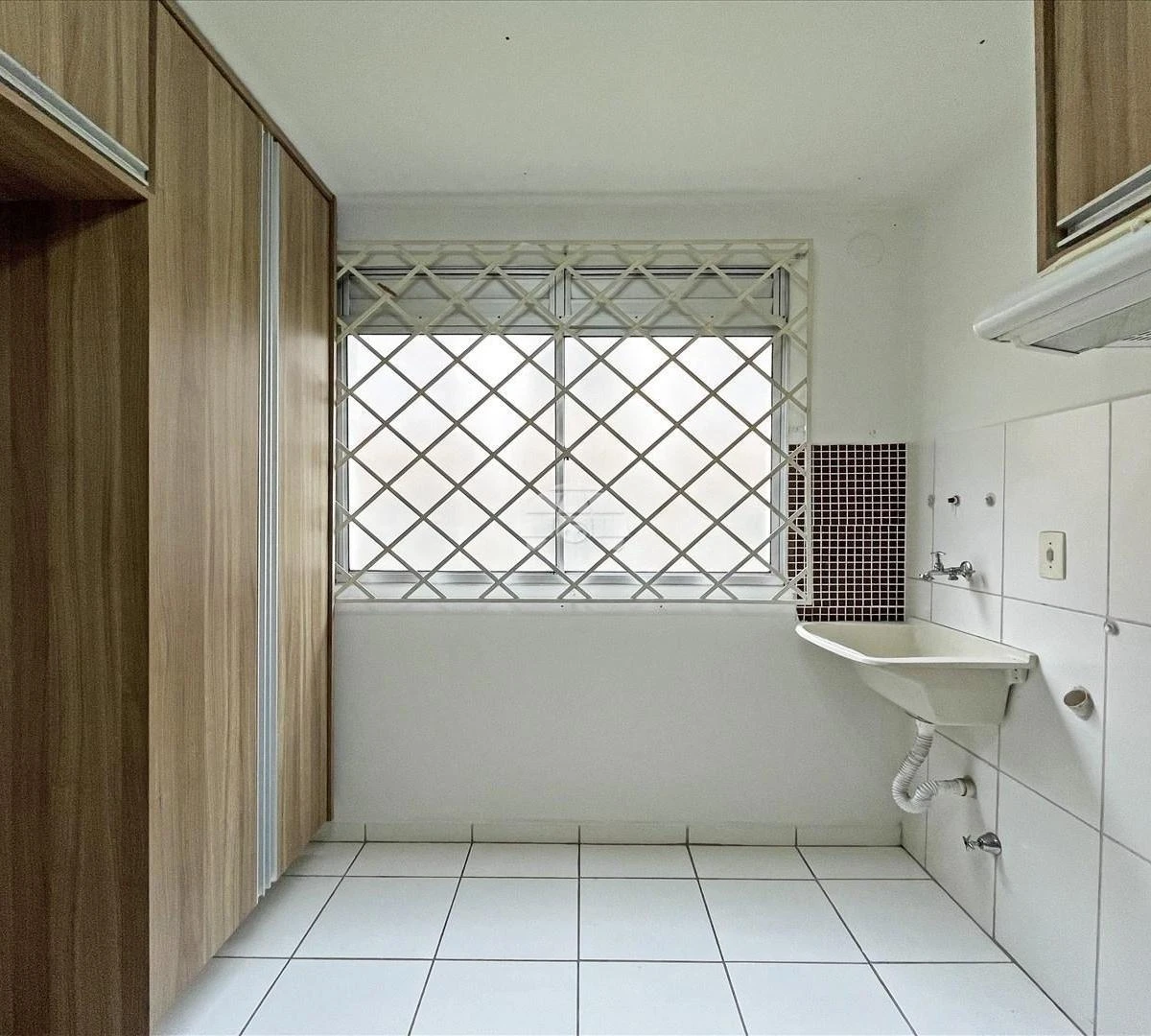 Apartment, 37 m², with wood or laminate floors — photo 9