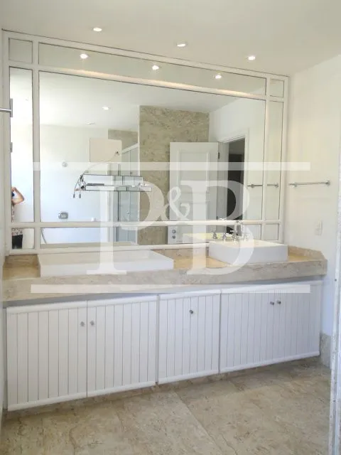 4-bedroom apartment with balcony and floor-to-ceiling windows — photo 21