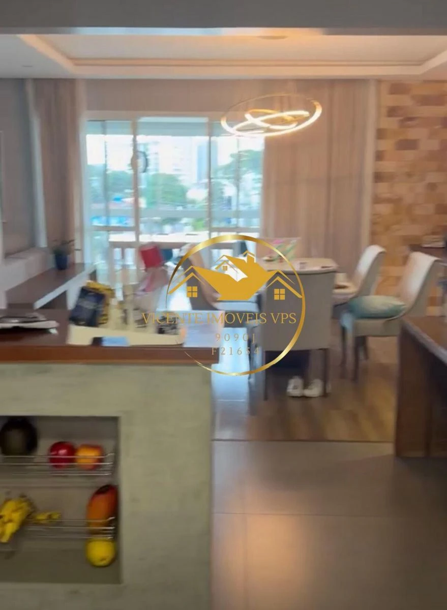 3 quartos e varanda envidraçada: apartamento de 166 m²
