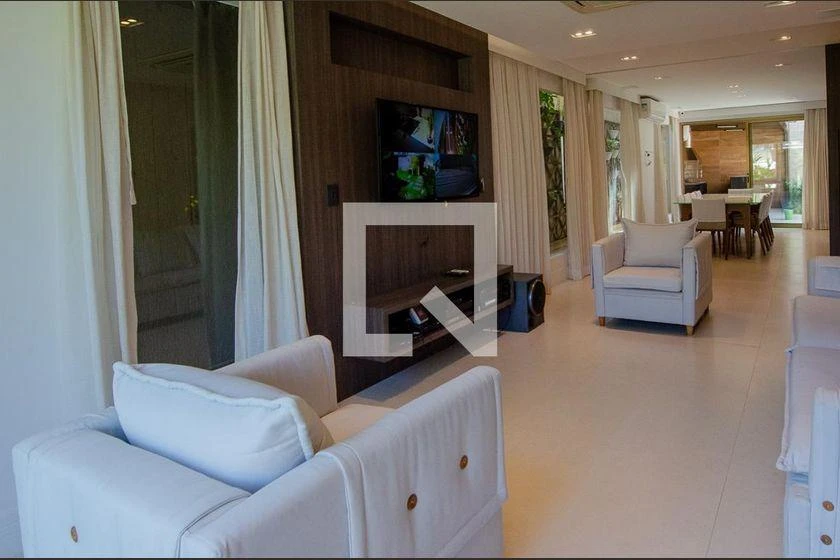 Casa de 4 quartos com 234 m² e 6 banheiros — photo 7