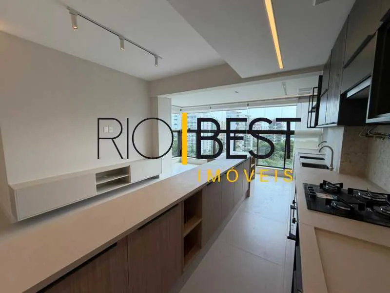 2-bedroom apartment with 3 bathrooms and 2 parking spots — photo 8