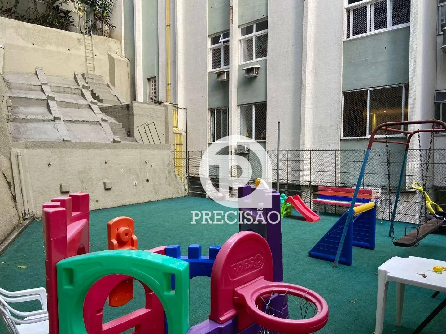 68 m² apartment with 2 bedrooms and 2 bathrooms — photo 30
