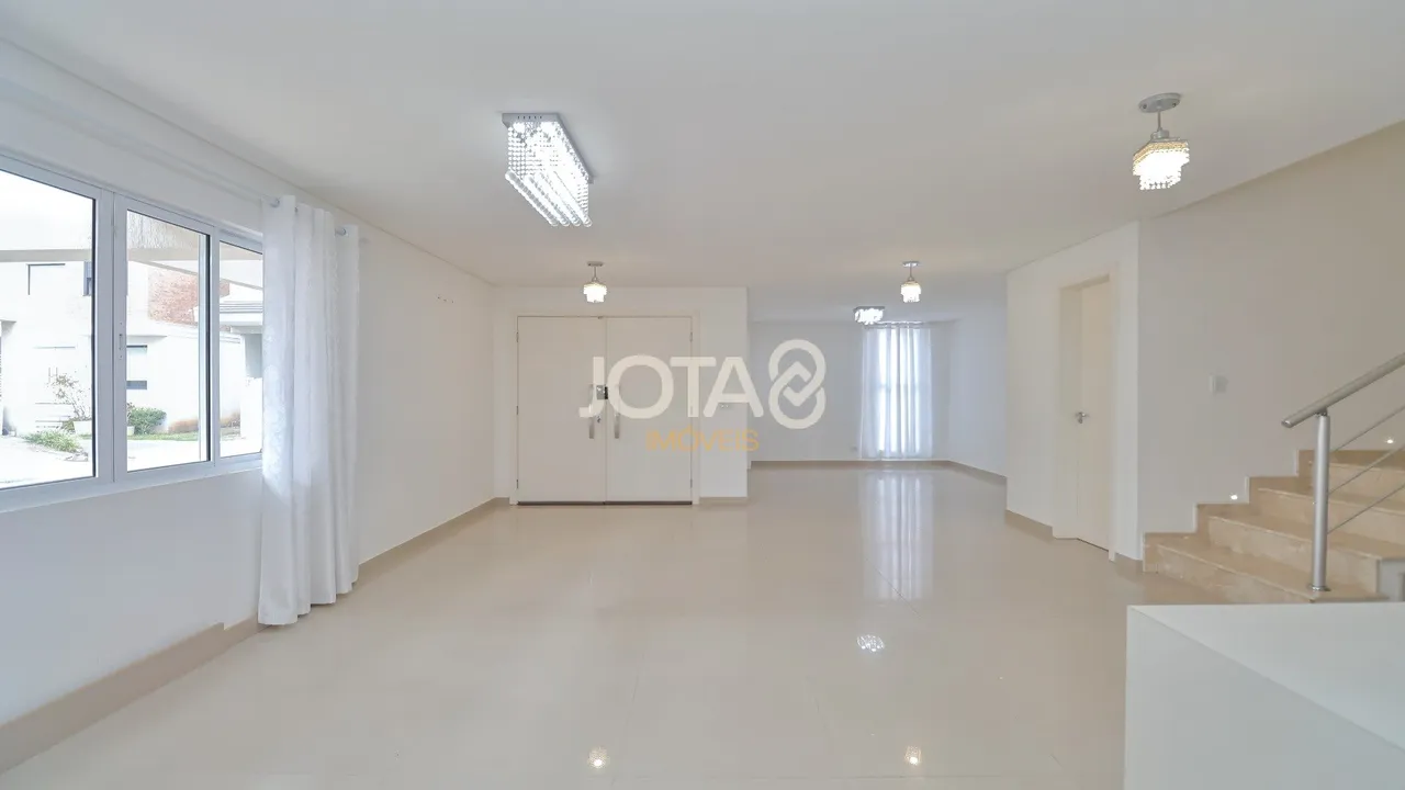 House with 3 bedrooms and an open-plan kitchen — photo 14