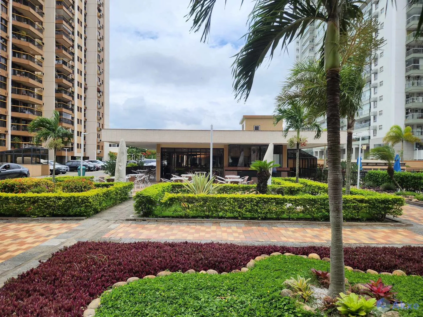 Apartamento de 2 quartos em condomínio com piscina aquecida — photo 38