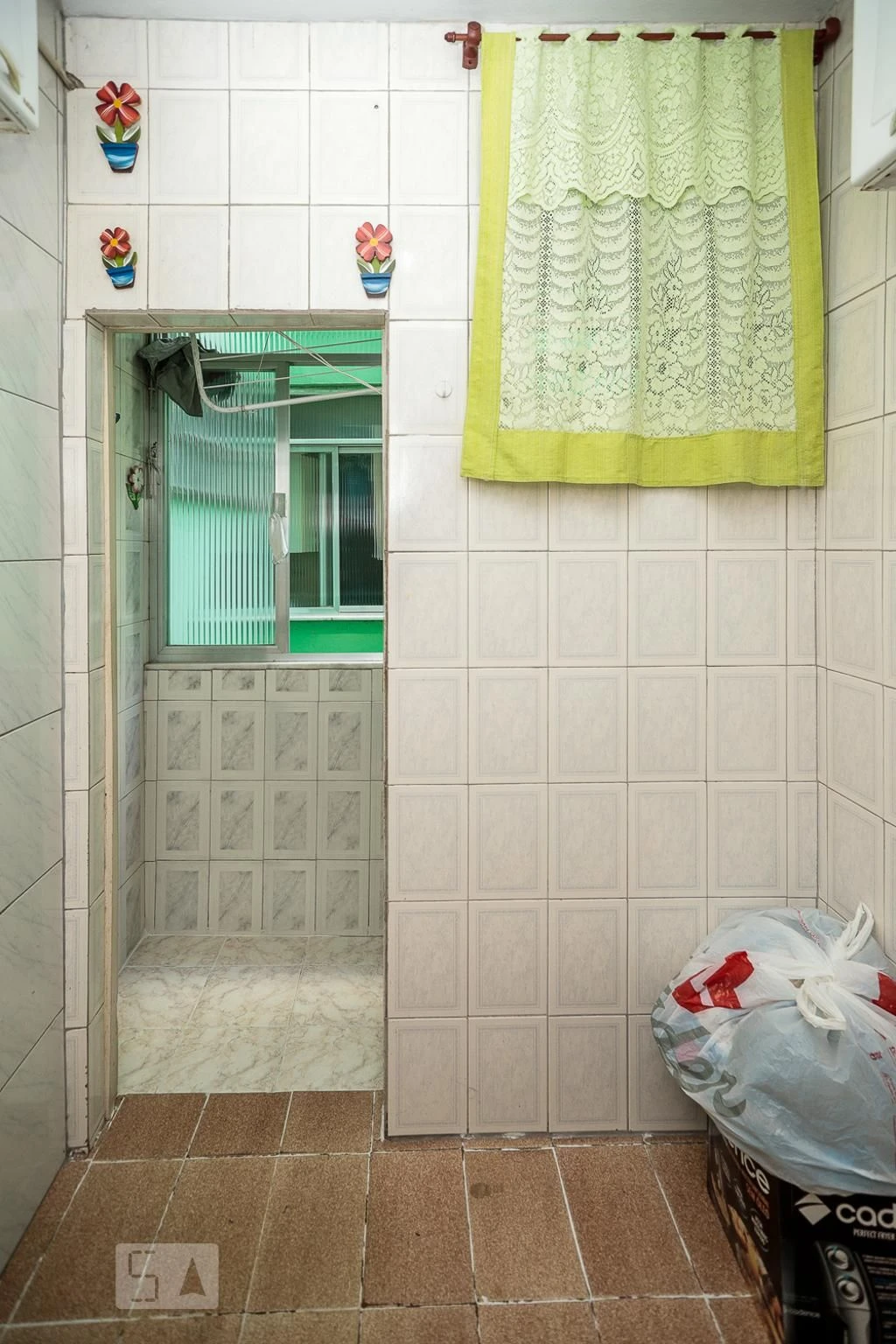 1-bedroom unfurnished apartment with parking and laundry — photo 20