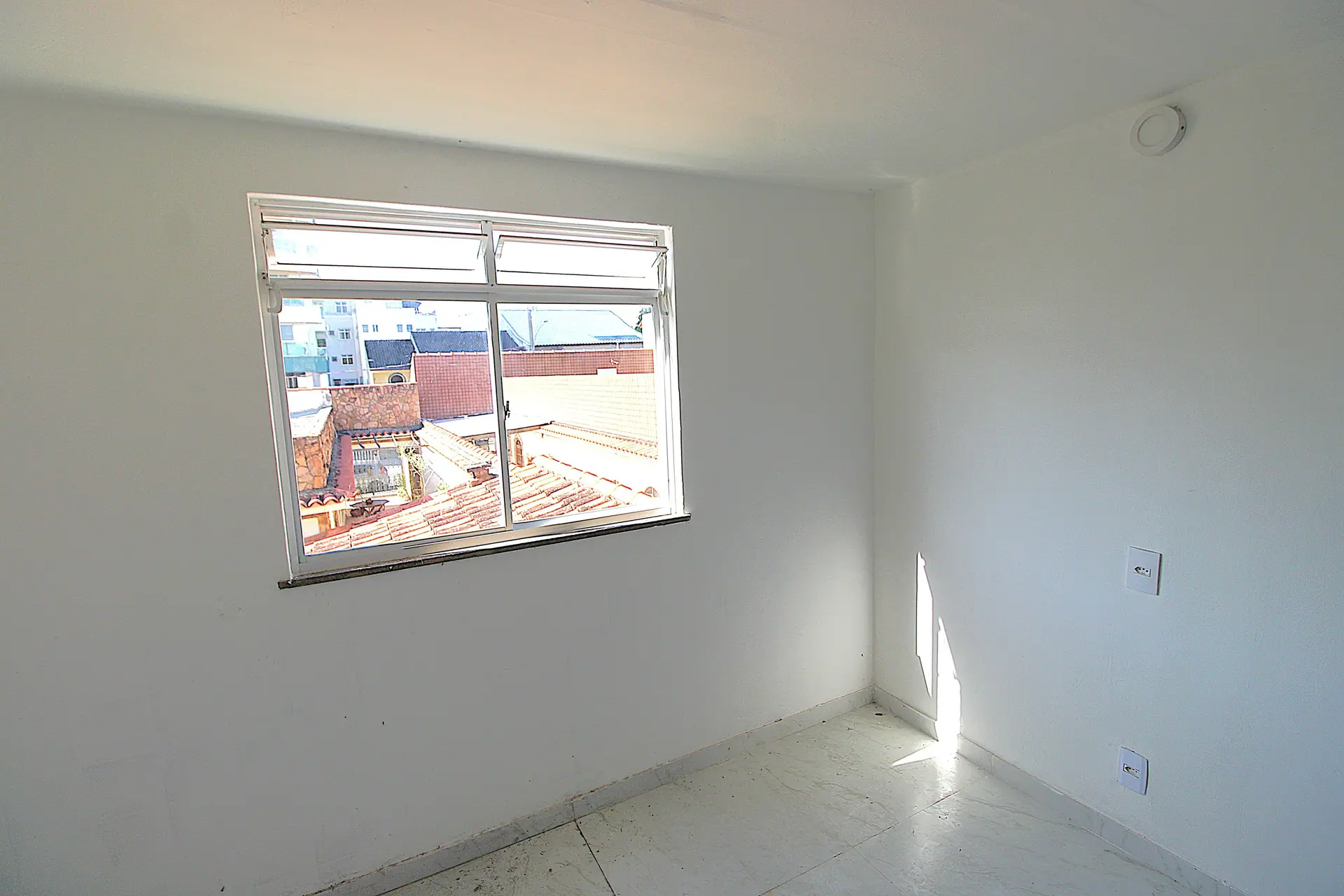 Rental house with 2 bedrooms and 1 bathroom — photo 25