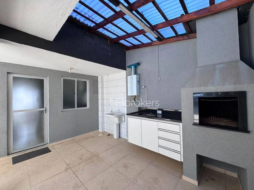 Furnished house, 180 m², with a bathtub — photo 38