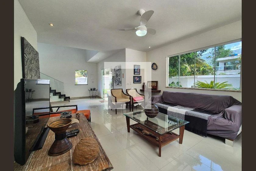 Furnished house with 3 en-suite bedrooms and shared BBQ — photo 29