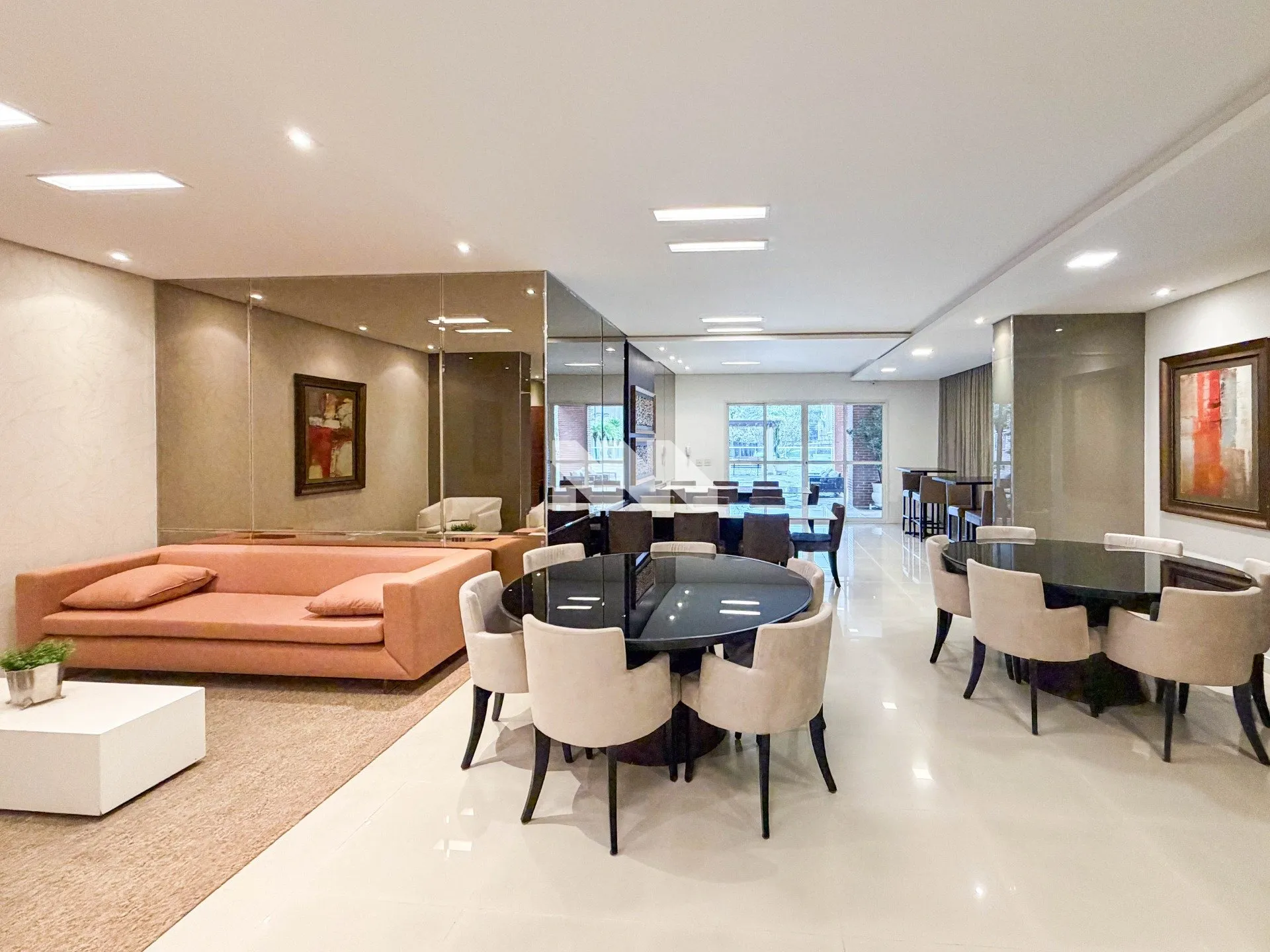 Furnished 180 m² apartment with 3 bedrooms and garden — photo 38