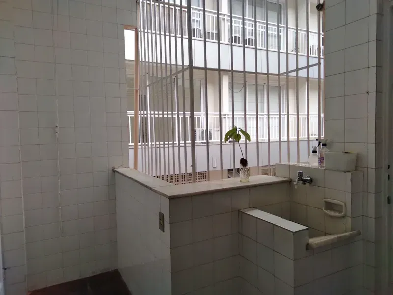 2-bedroom apartment with wood or laminate floors — photo 16