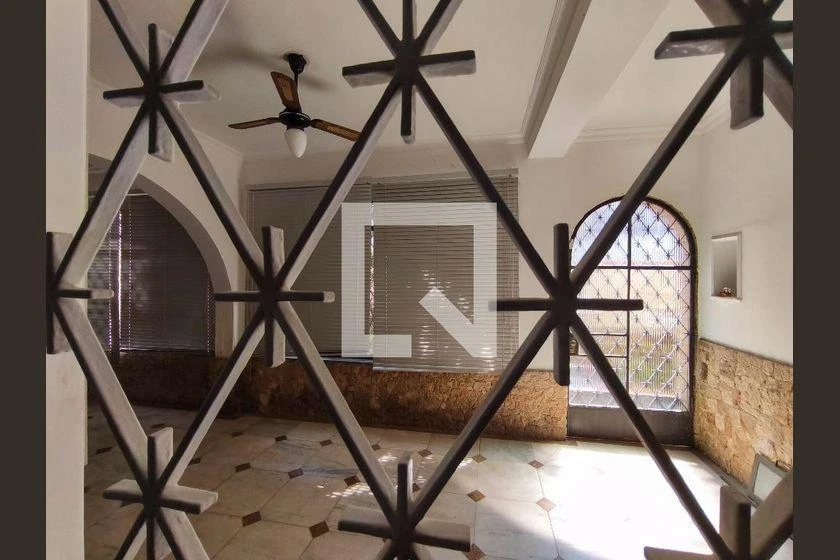 500 m² rental house with 4 bedrooms and 2 bathrooms — photo 4