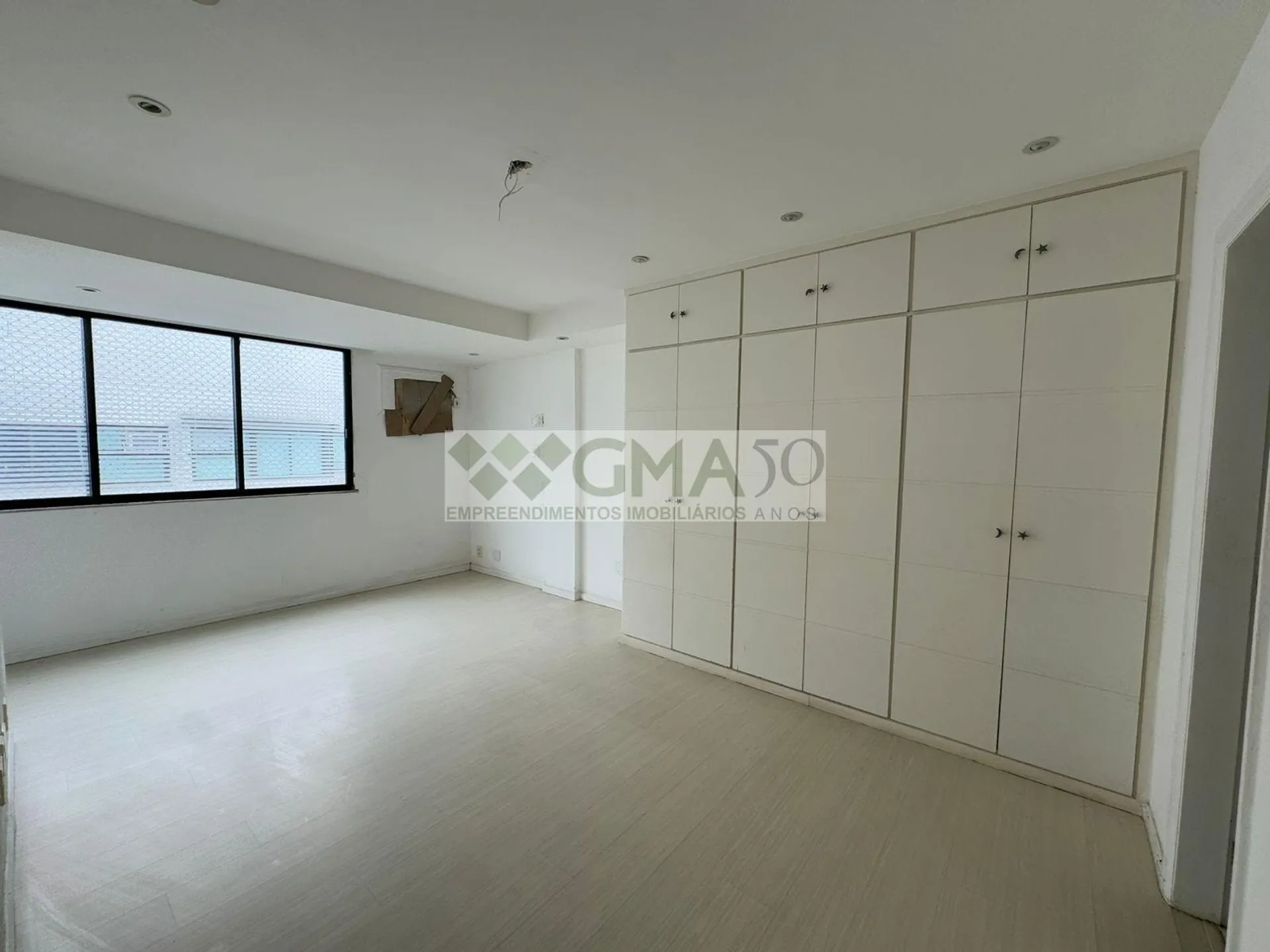 Apartamento com 4 quartos e 4 banheiros, com varanda — photo 21