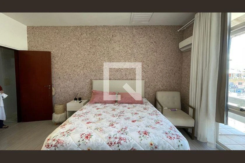 4-bedroom house with a washing machine in Florianópolis — photo 10