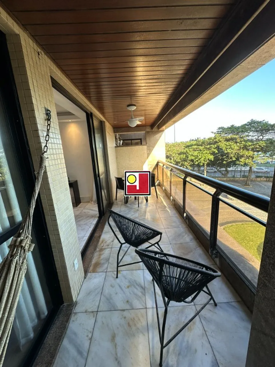 Apartamento mobiliado de 4 quartos com varanda de vidro — photo 2