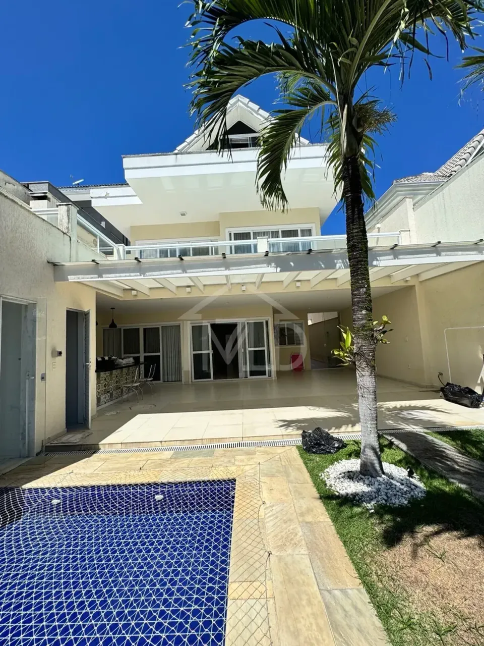 House 390 m² with 5 bedrooms and an open-plan kitchen — photo 7