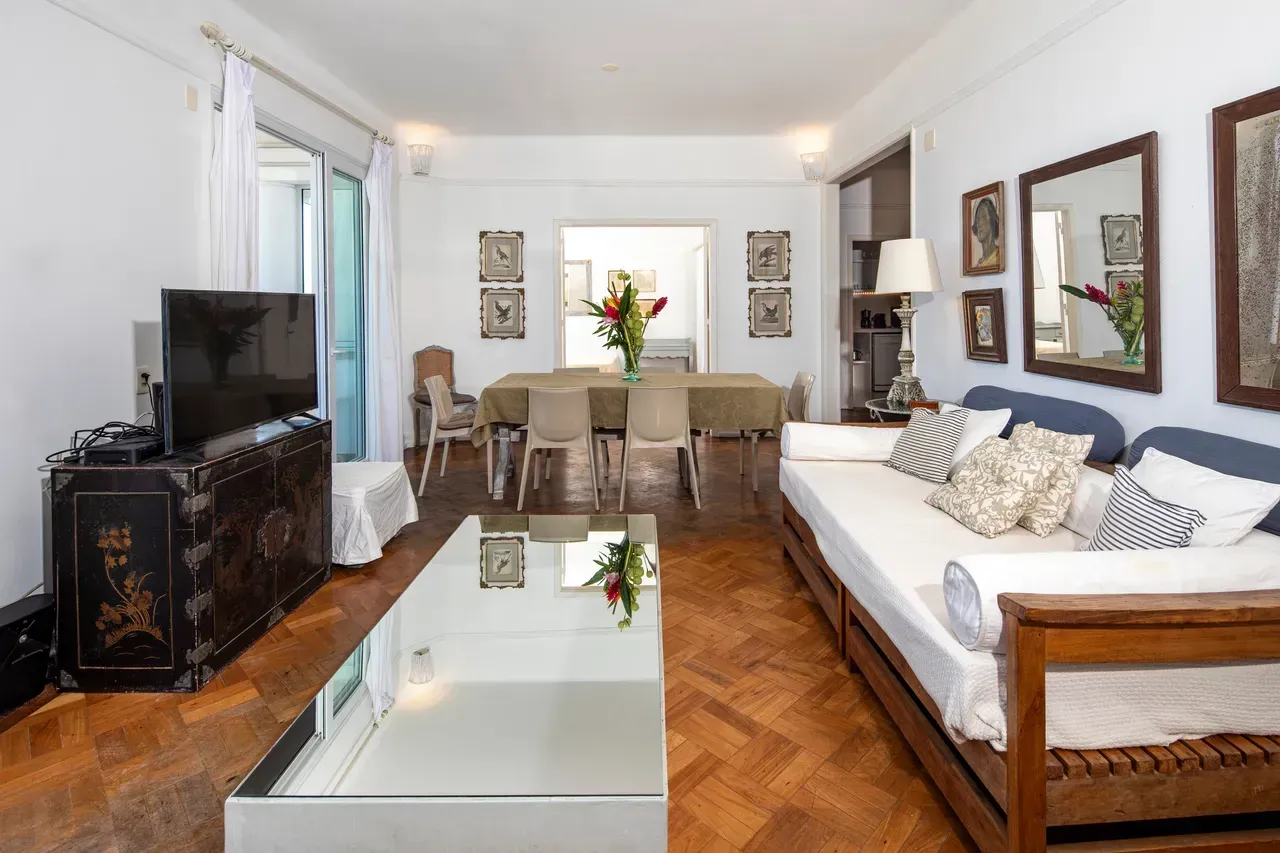 Furnished apartment with 3 bedrooms and a balcony — photo 25