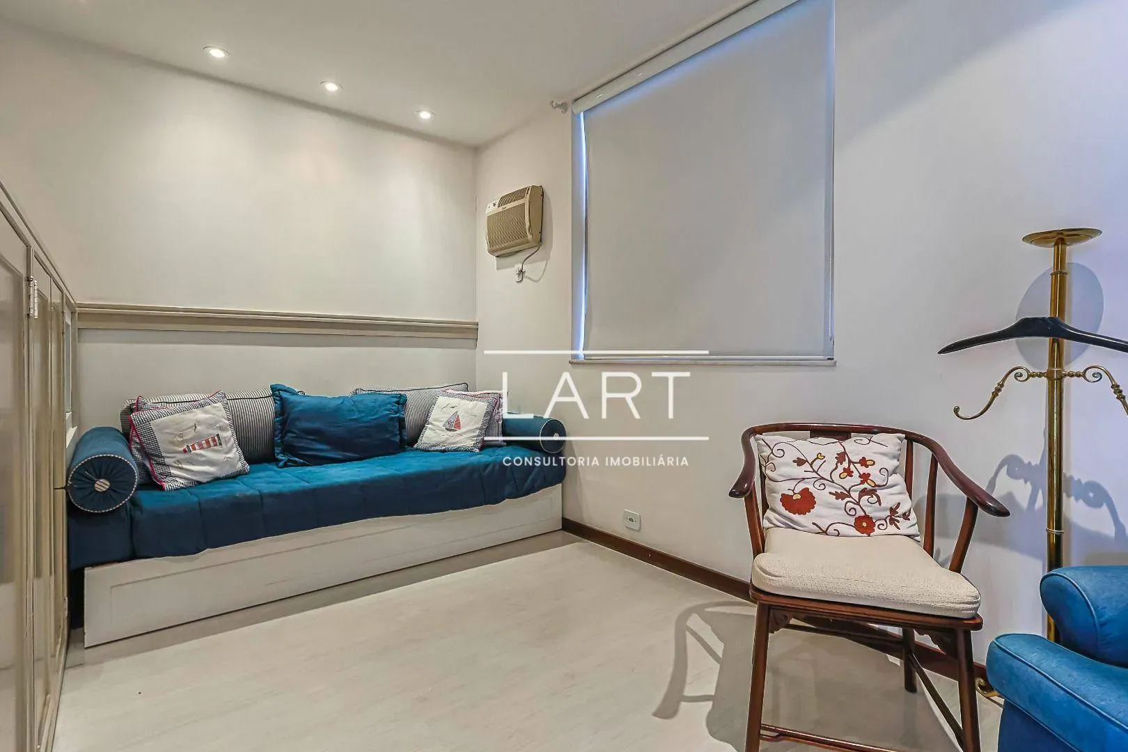 Apartamento com 3 quartos e 3 banheiros, 220 m² — photo 31