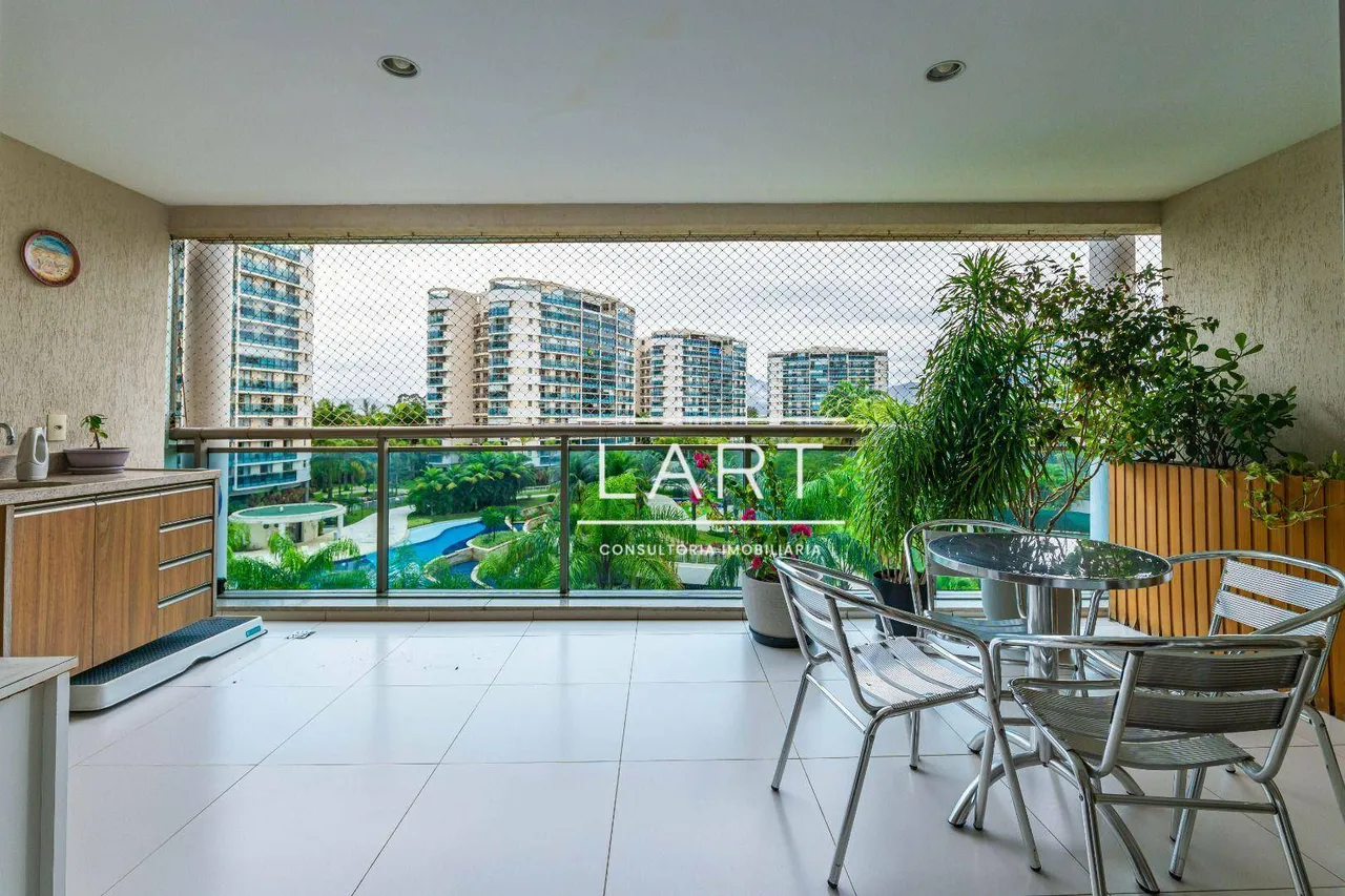 4-bedroom apartment with gas open-plan kitchen and 233 m² — photo 19