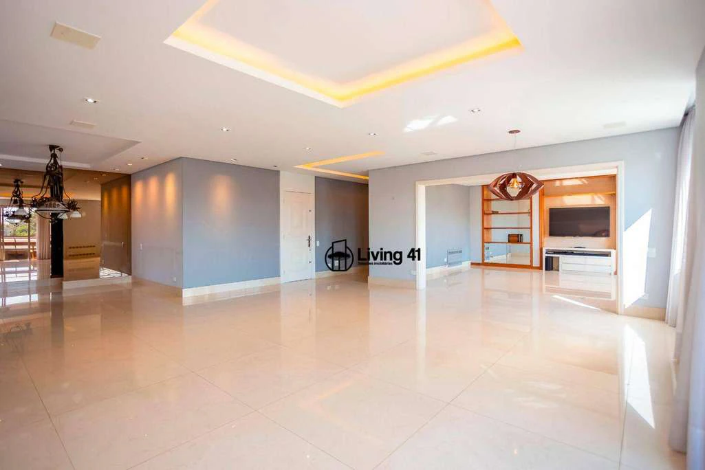 2-bedroom apartment with 332 m² and 2 parking spaces — photo 4